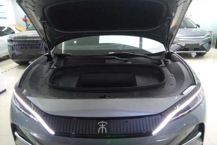 Used BYD Song L EV 2025 Intelligent Driving Version 602 km Range LiDAR-equipped All-Wheel-Drive Type Engine Bay