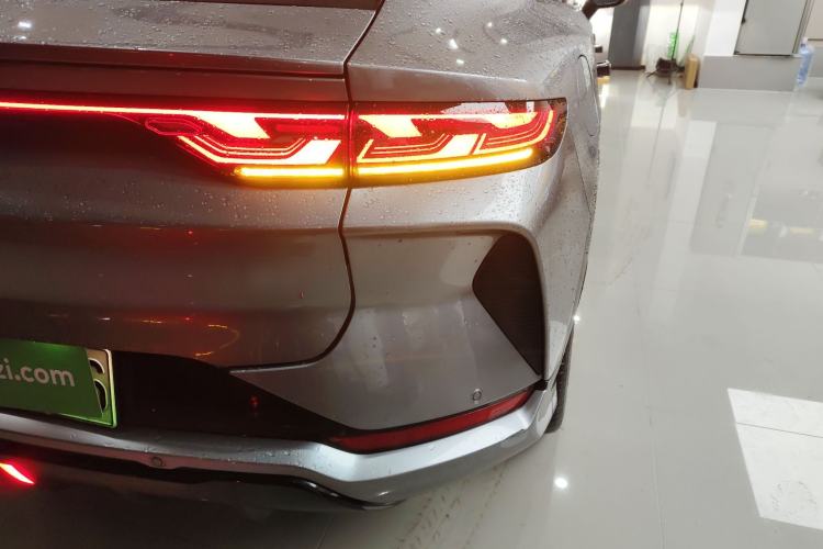 Used BYD Song L EV 2025 Intelligent Driving Version 662 km LiDAR Excellence Edition Exterior 3