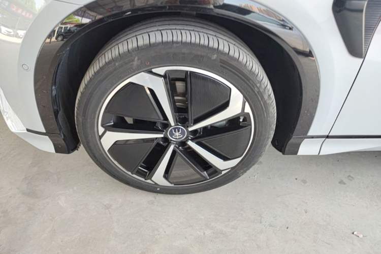 Used BYD Song L EV 2025 Intelligent Driving Version 662 km LiDAR Excellence Edition Exterior 4