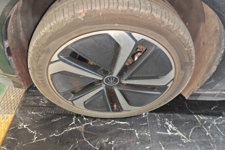 Used BYD Song L EV 2025 Intelligent Driving Version 662 km LiDAR Excellence Edition Exterior 4