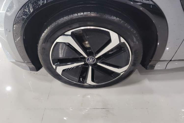 Used BYD Song L EV 2025 Intelligent Driving Version 662 km LiDAR Excellence Edition Exterior 4