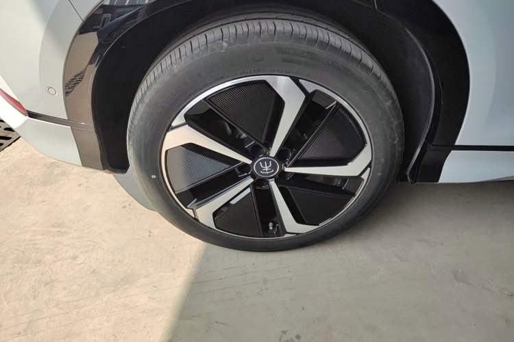 Used BYD Song L EV 2025 Intelligent Driving Version 662 km LiDAR Excellence Edition Exterior 5