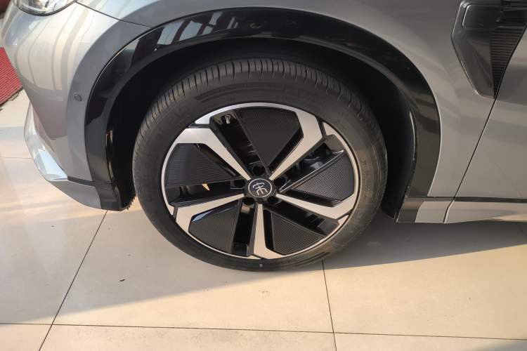 Used BYD Song L EV 2025 Intelligent Driving Version 662 km LiDAR Excellence Edition Exterior 7