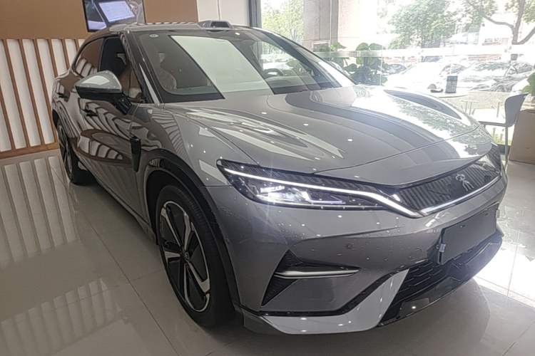 Used BYD Song L EV 2025 Intelligent Driving Version 662 km LiDAR Excellence Edition Front Right 45 Deg