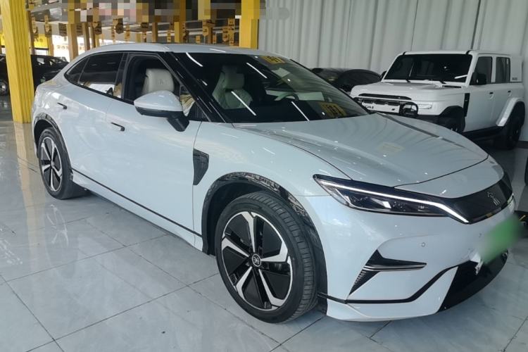 Used BYD Song L EV 2025 662 km Ultra-Range Version Front Right 45 Deg