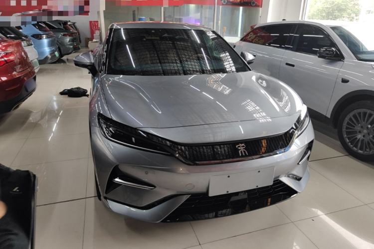 Used BYD Song L EV 2025 550 km Excellence Version Front Right 45 Deg