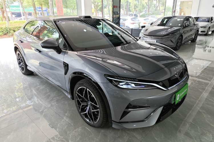 Used BYD Song L EV 2025 Intelligent Driving Version 602 km Range LiDAR-equipped All-Wheel-Drive Type Front Right 45 Deg