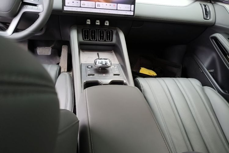 Used BYD Song L EV 2025 Intelligent Driving Version 662 km LiDAR Excellence Edition Gear Lever
