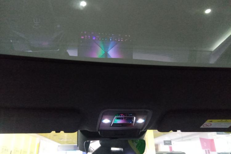 Used BYD Song L EV 2025 Intelligent Driving Version 602 km Range LiDAR-equipped All-Wheel-Drive Type Headliner