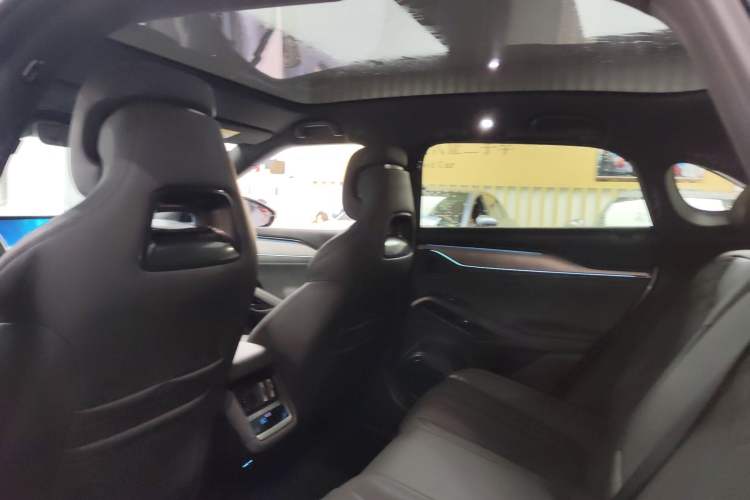 Used BYD Song L EV 2025 Intelligent Driving Version 662 km LiDAR Excellence Edition Headliner