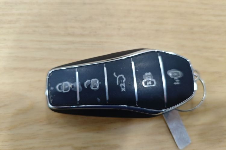 Used BYD Song L EV 2025 662 km Advanced Intelligent Driving Version Interior 1