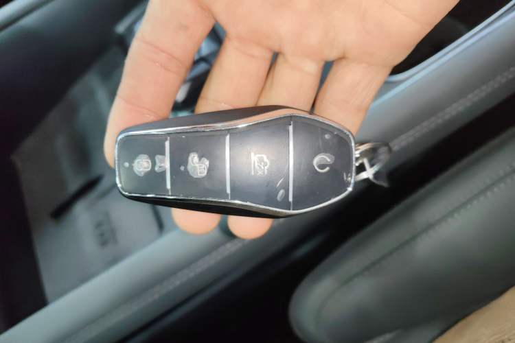 Used BYD Song L EV 2025 Intelligent Driving Version 662 km LiDAR Excellence Edition Interior 1