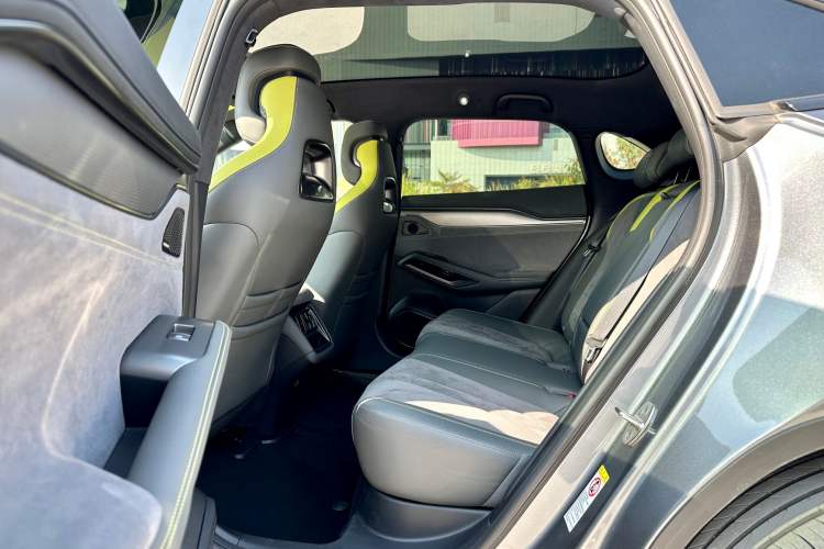 Used BYD Song L EV 2025 Intelligent Driving Version 602 km Range LiDAR-equipped All-Wheel-Drive Type Interior 2