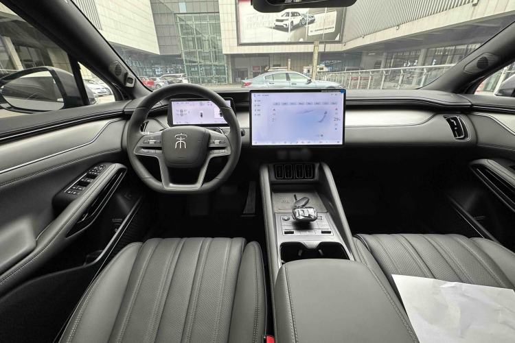 Used BYD Song L EV 2025 Intelligent Driving Version 662 km LiDAR Excellence Edition Interior 2