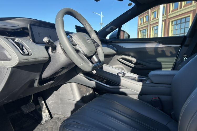 Used BYD Song L EV 2025 Intelligent Driving Version 662 km LiDAR Excellence Edition Interior 3