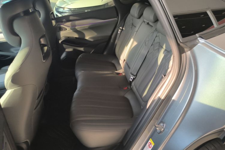 Used BYD Song L EV 2025 Intelligent Driving Version 662 km LiDAR Excellence Edition Interior 4