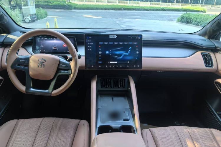 Used BYD Song L EV 2025 662 km Ultra-Range Version Interior 7