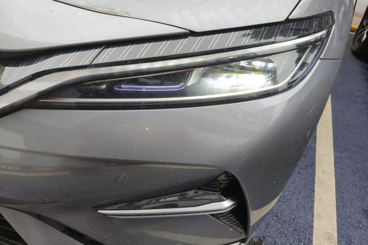 Used BYD Song L EV 2025 Intelligent Driving Version 662 km LiDAR Excellence Edition Left Front Headlight