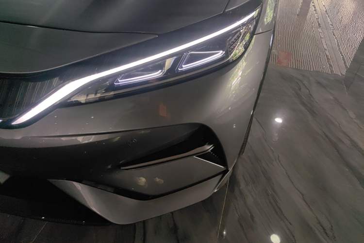 Used BYD Song L EV 2025 Intelligent Driving Version 602 km Range LiDAR-equipped All-Wheel-Drive Type Left Front Headlight