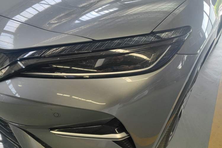 Used BYD Song L EV 2025 Intelligent Driving Version 662 km LiDAR Excellence Edition Left Front Headlight