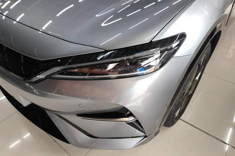 Used BYD Song L EV 2025 550 km Excellence Version Left Front Headlight