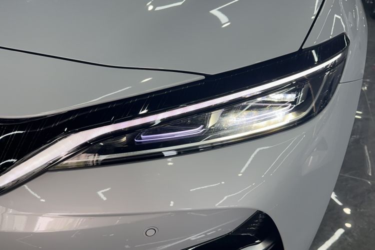 Used BYD Song L EV 2025 Intelligent Driving Version 662 km LiDAR Excellence Edition Left Front Headlight