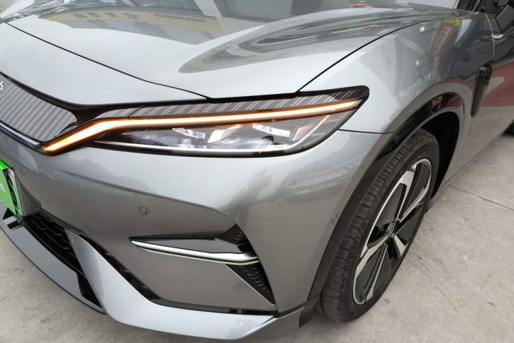Used BYD Song L EV 2025 Intelligent Driving Version 662 km LiDAR Excellence Edition Left Front Headlight