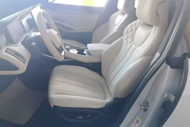 Used BYD Song L EV 2025 662 km Ultra-Range Version Left Front Seat