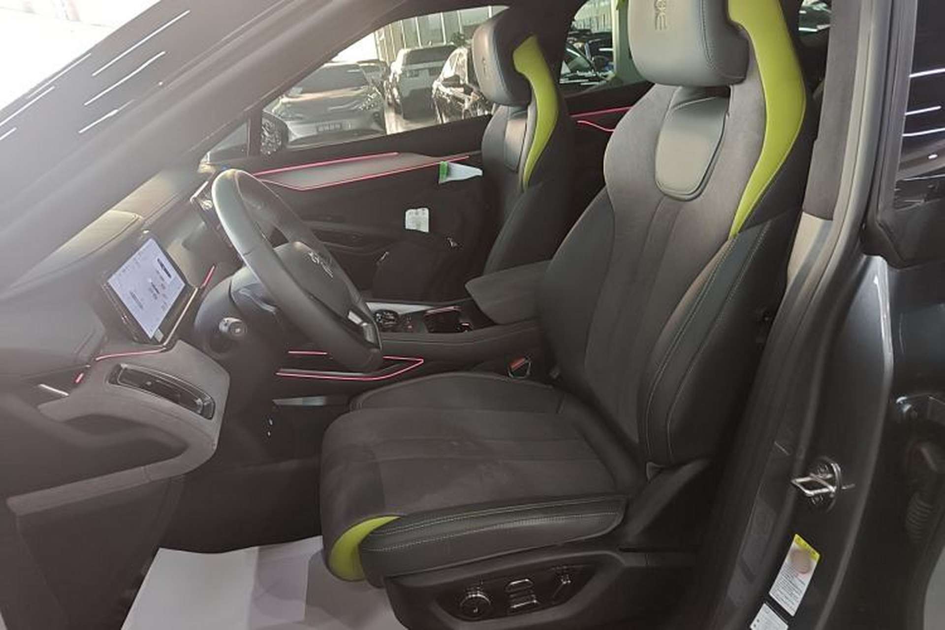Used BYD Song L EV 2025 Intelligent Driving Version 602 km Range LiDAR-equipped All-Wheel-Drive Type Left Front Seat