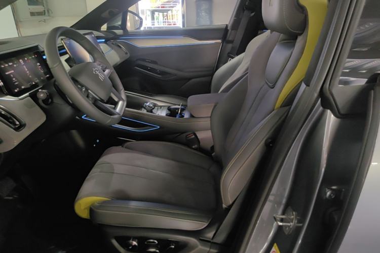 Used BYD Song L EV 2025 Intelligent Driving Version 602 km Range LiDAR-equipped All-Wheel-Drive Type Left Front Seat