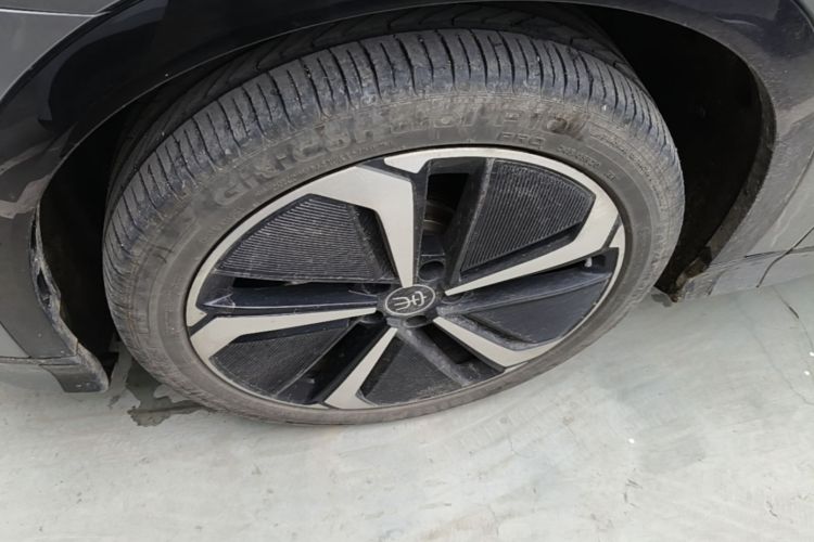 Used BYD Song L EV 2025 Intelligent Driving Version 662 km LiDAR Excellence Edition Left Front Wheel Hub