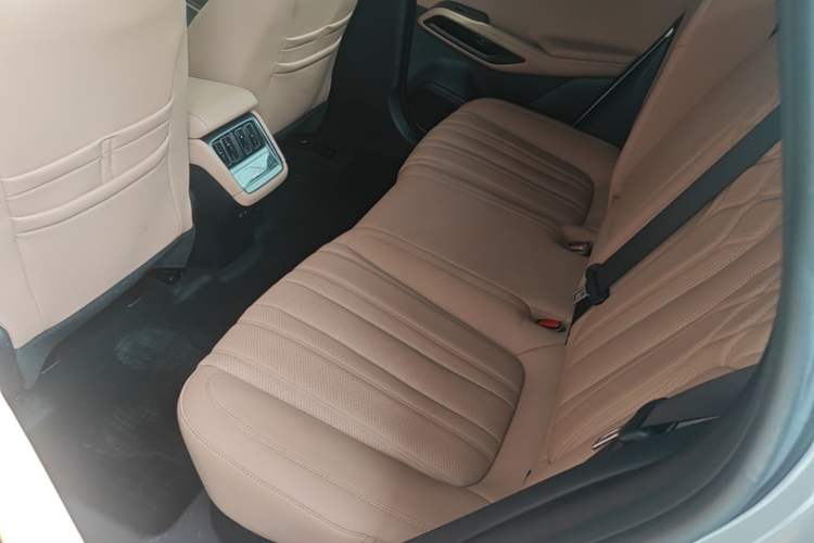 Used BYD Song L EV 2025 Intelligent Driving Version 550 km Excellence Edition Left Rear Seat