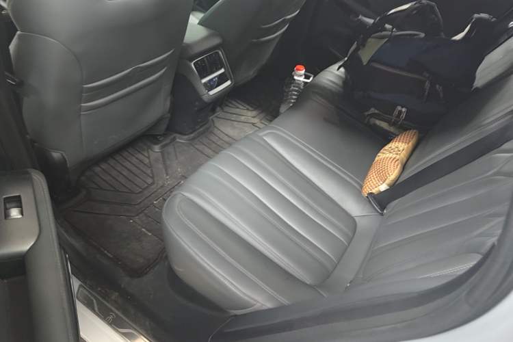 Used BYD Song L EV 2025 550 km Excellence Version Left Rear Seat