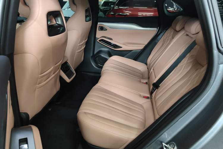 Used BYD Song L EV 2025 550 km Excellence Version Left Rear Seat