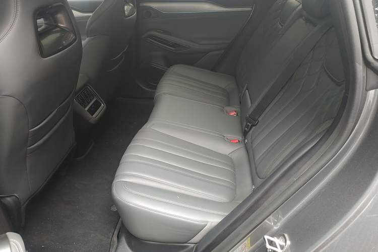 Used BYD Song L EV 2025 Intelligent Driving Version 662 km LiDAR Excellence Edition Left Rear Seat