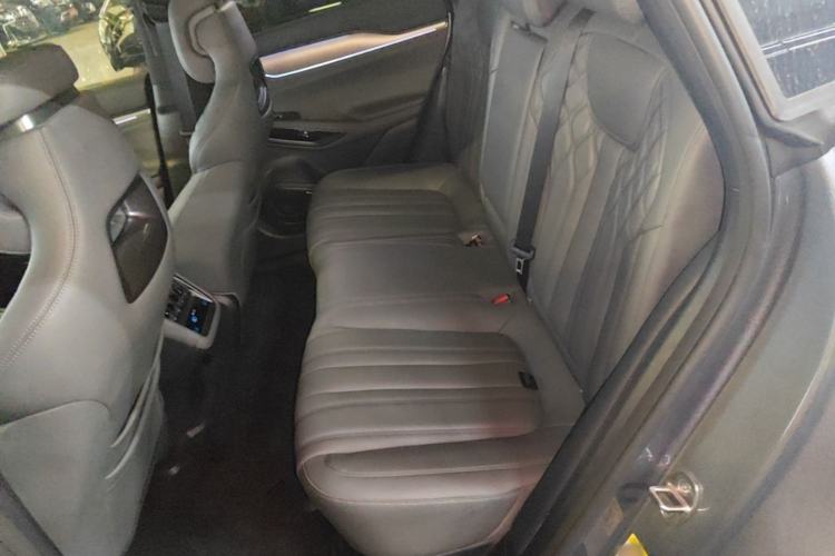 Used BYD Song L EV 2025 Intelligent Driving Version 662 km LiDAR Excellence Edition Left Rear Seat