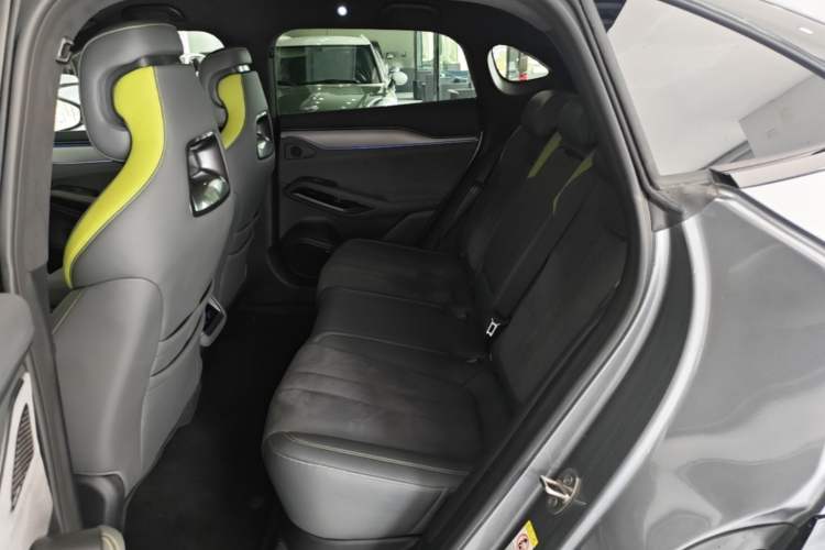 Used BYD Song L EV 2025 Intelligent Driving Version 602 km Range LiDAR-equipped All-Wheel-Drive Type Left Rear Seat