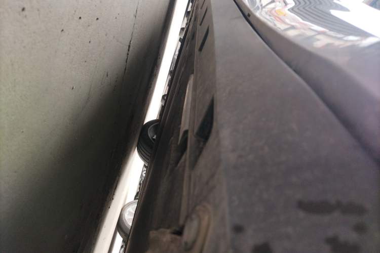 Used BYD Song L EV 2025 Intelligent Driving Version 662 km LiDAR Excellence Edition Left Side Sill