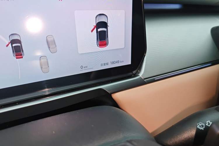 Used BYD Song L EV 2025 Intelligent Driving Version 662 km LiDAR Excellence Edition Odometer Close Up