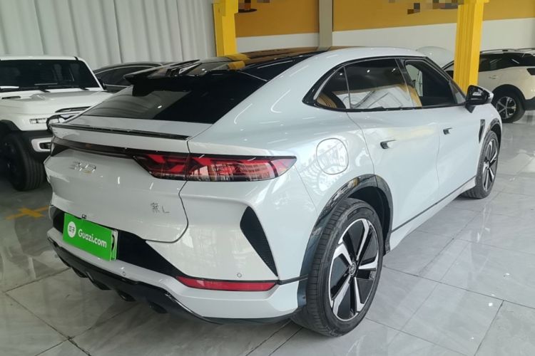 Used BYD Song L EV 2025 662 km Ultra-Range Version Rear Right 45 Deg