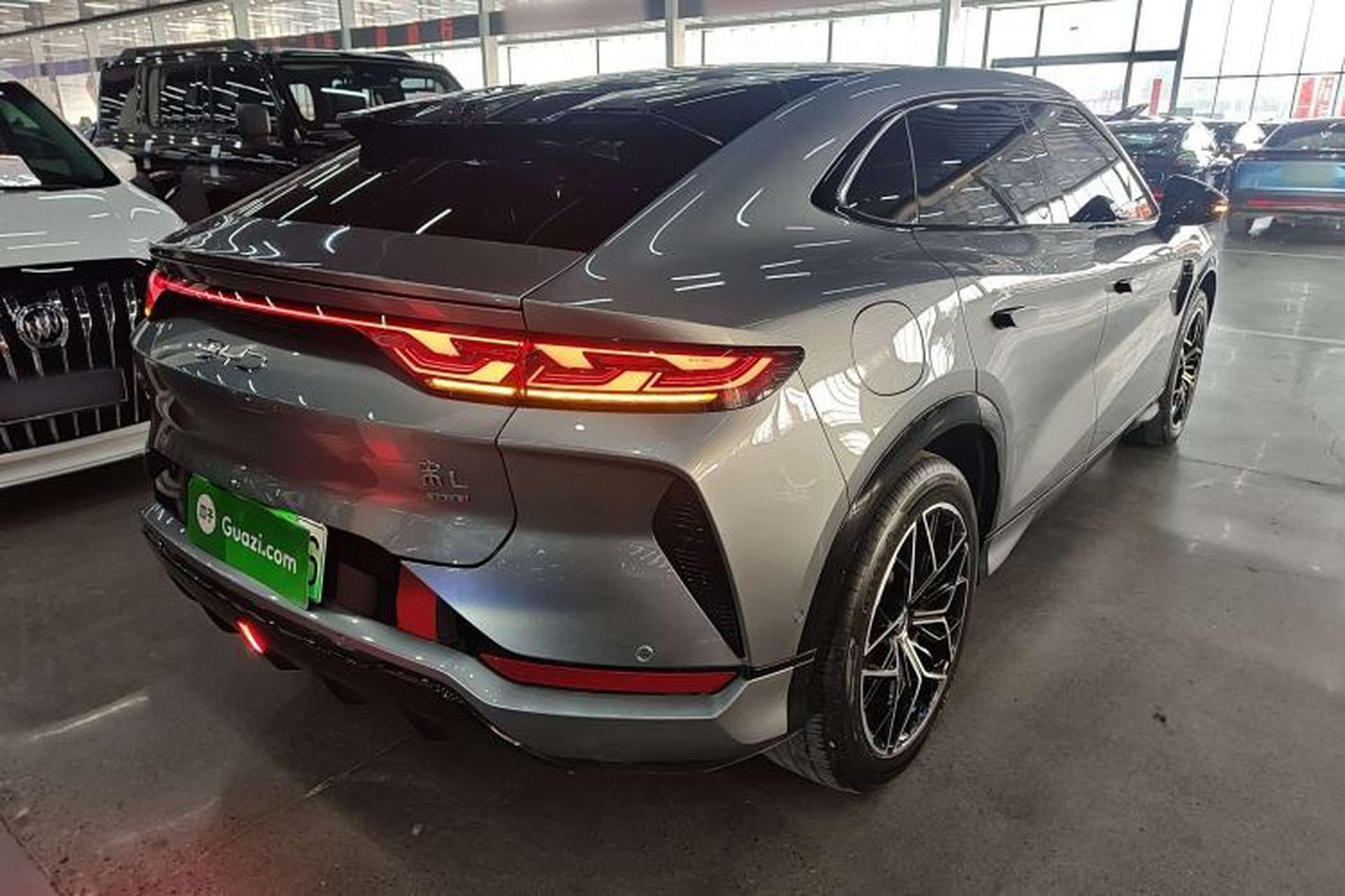 Used BYD Song L EV 2025 Intelligent Driving Version 602 km Range LiDAR-equipped All-Wheel-Drive Type Rear Right 45 Deg