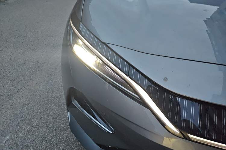 Used BYD Song L EV 2025 550 km Excellence Version Right Front Headlight