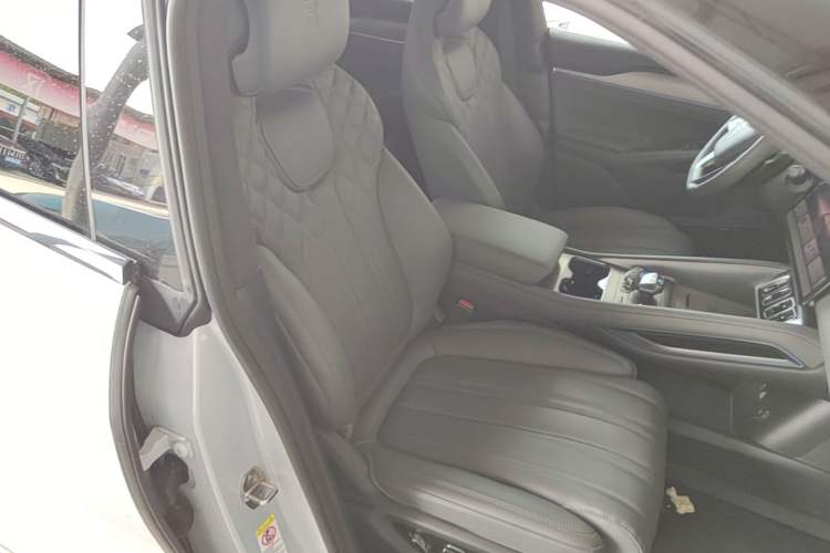 Used BYD Song L EV 2025 Intelligent Driving Version 662 km LiDAR Excellence Edition Right Front Seat