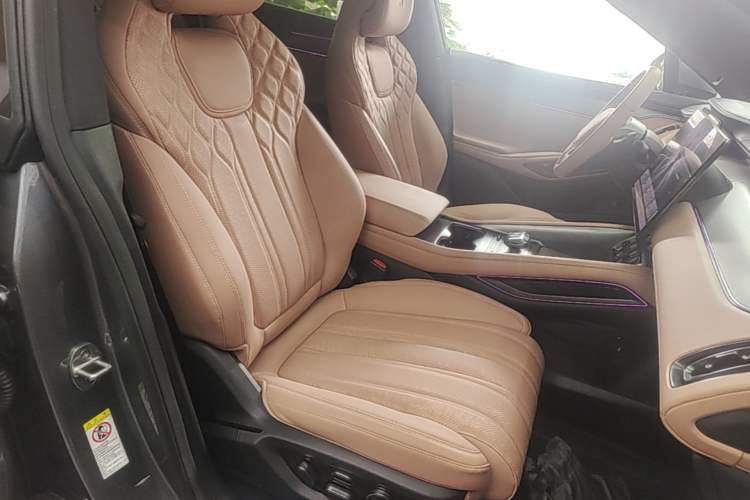 Used BYD Song L EV 2025 Intelligent Driving Version 662 km LiDAR Excellence Edition Right Front Seat