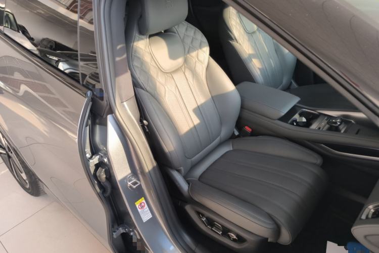 Used BYD Song L EV 2025 Intelligent Driving Version 662 km LiDAR Excellence Edition Right Front Seat