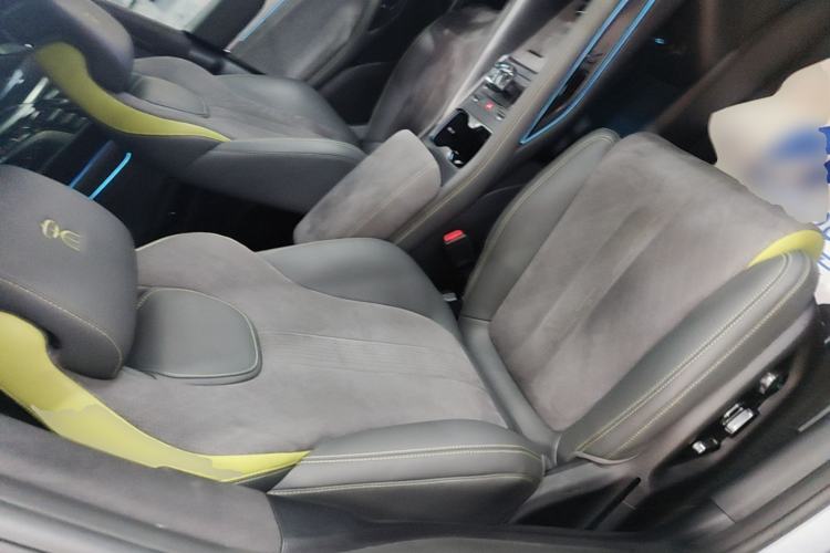 Used BYD Song L EV 2025 Intelligent Driving Version 602 km Range LiDAR-equipped All-Wheel-Drive Type Right Front Seat