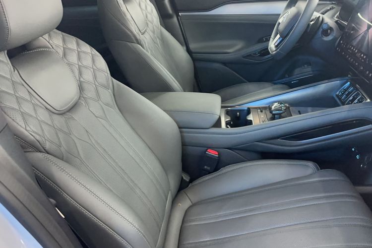 Used BYD Song L EV 2025 Intelligent Driving Version 662 km LiDAR Excellence Edition Right Front Seat