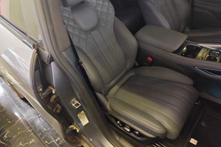 Used BYD Song L EV 2025 Intelligent Driving Version 662 km LiDAR Excellence Edition Right Front Seat
