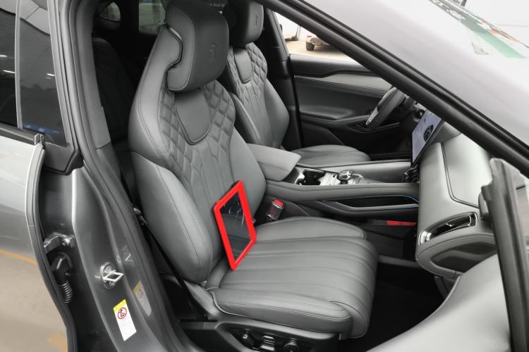 Used BYD Song L EV 2025 Intelligent Driving Version 662 km LiDAR Excellence Edition Right Front Seat