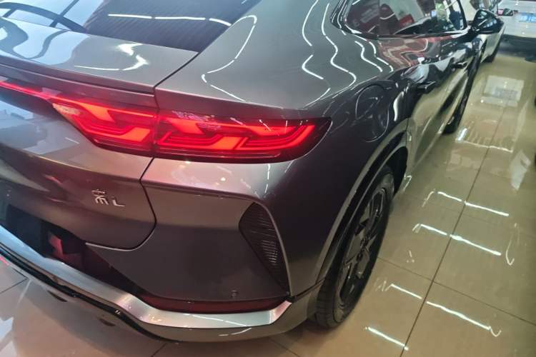 Used BYD Song L EV 2025 550 km Excellence Version Right Rear Taillight